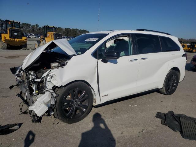 2021 Toyota Sienna Xse