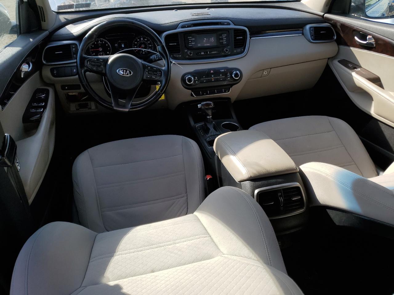 2016 Kia Sorento - Image 8
