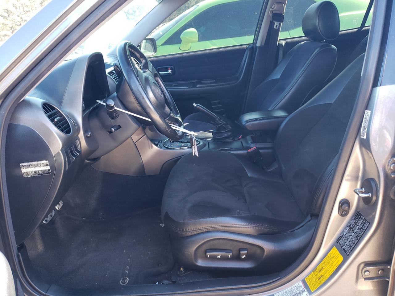 2001 Lexus IS - Image 7