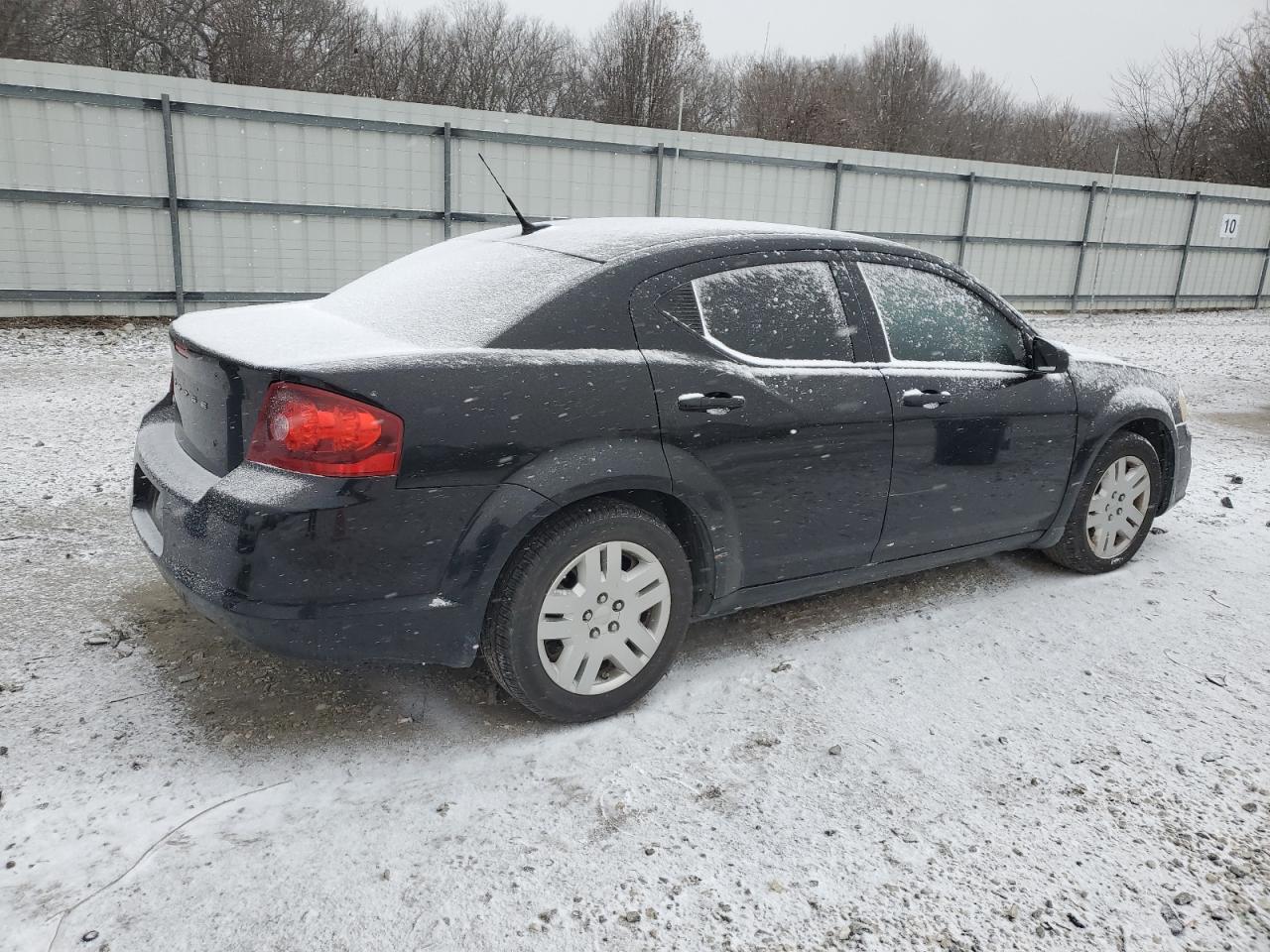 2013 Dodge Avenger - Image 3