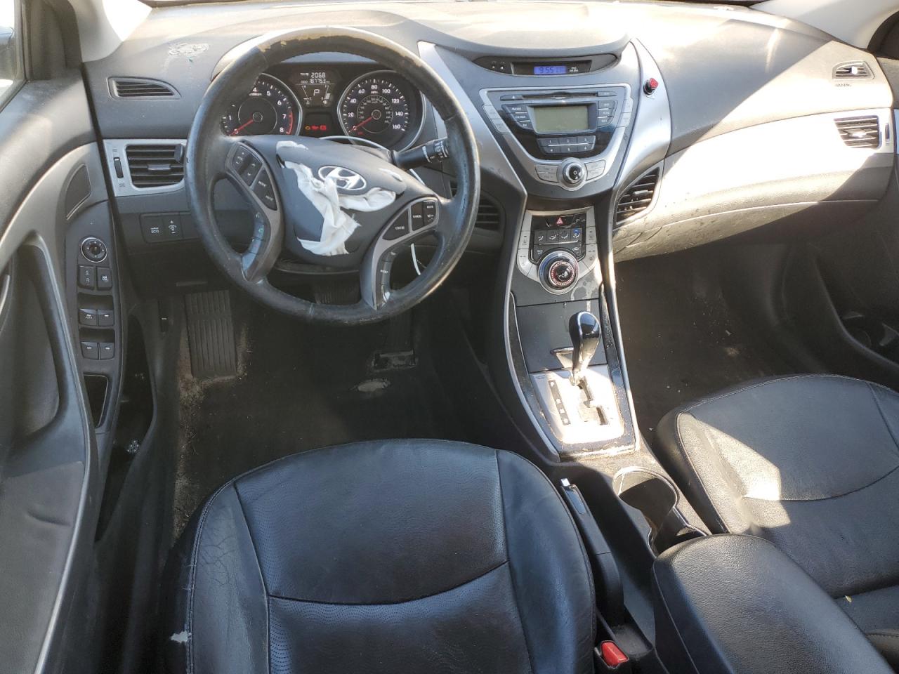 2013 Hyundai Elantra - Image 8