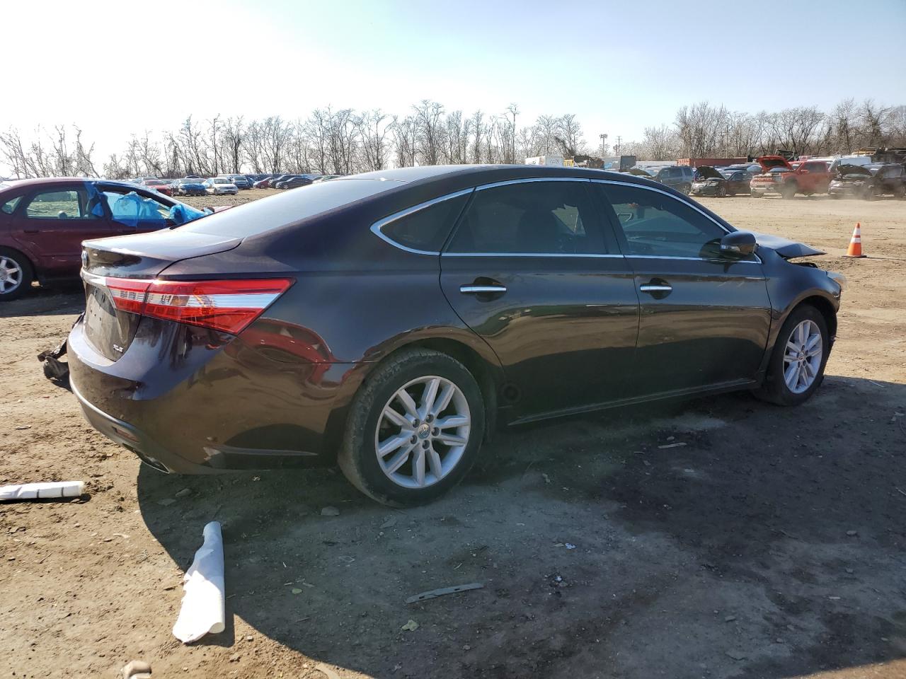 2013 Toyota Avalon - Image 3
