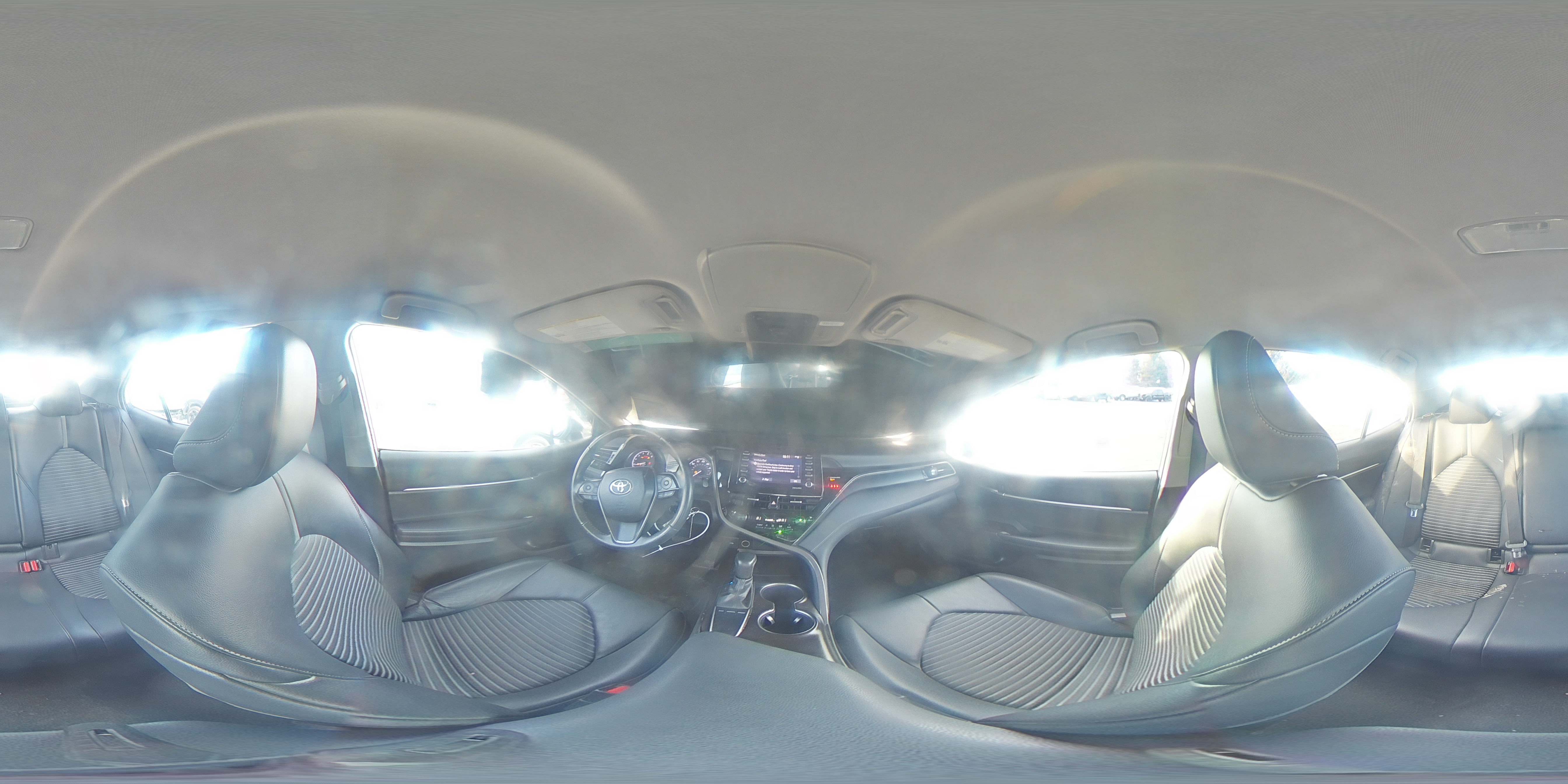 2022 Toyota Camry - Image 12