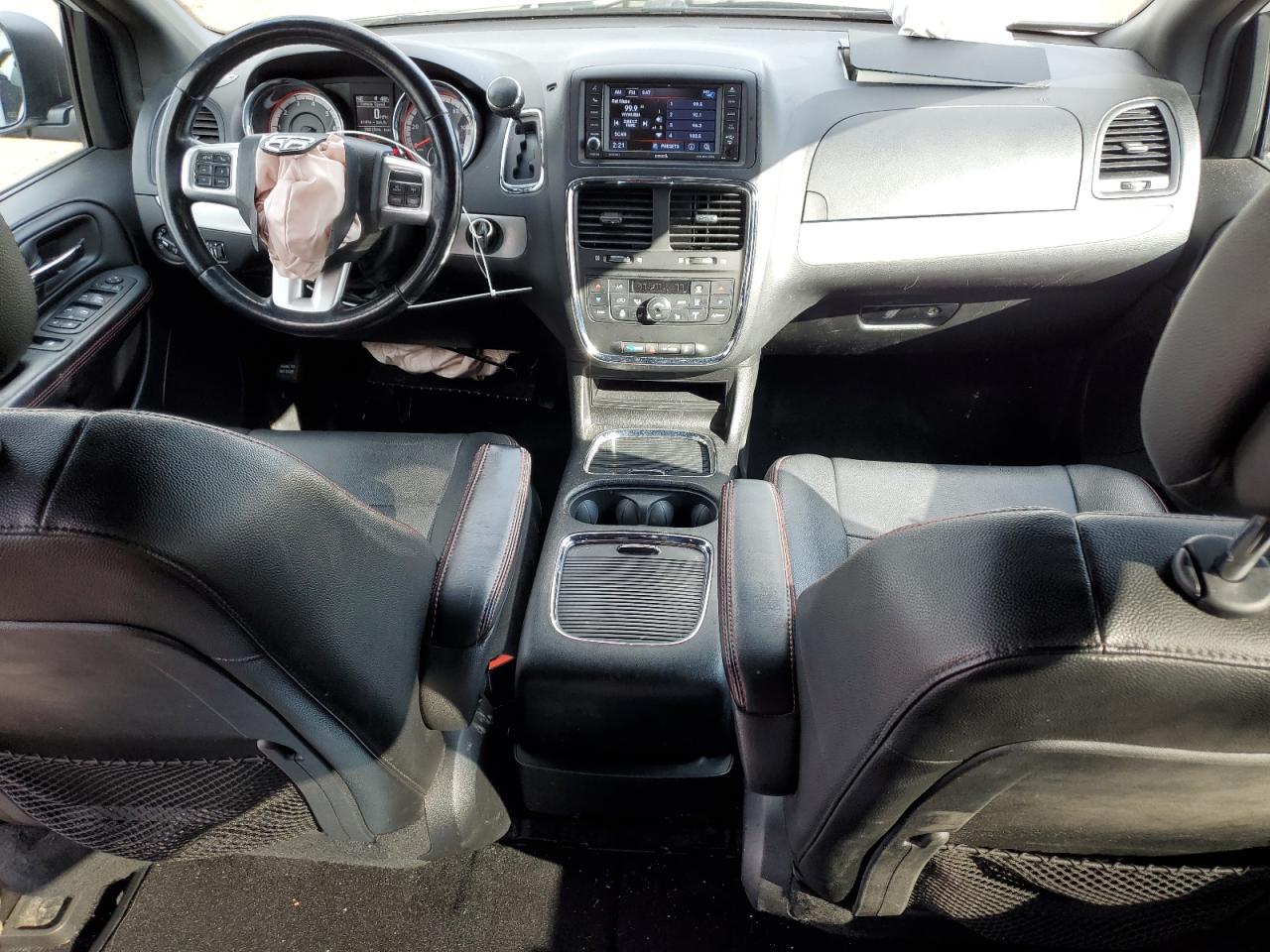 2019 Dodge Caravan - Image 8