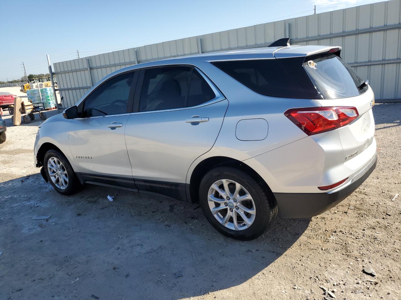 2021 Chevrolet Equinox - Image 2