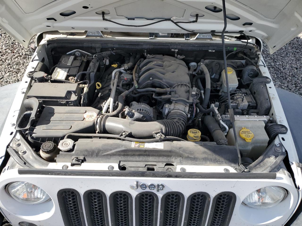 2015 Jeep Wrangler - Image 11