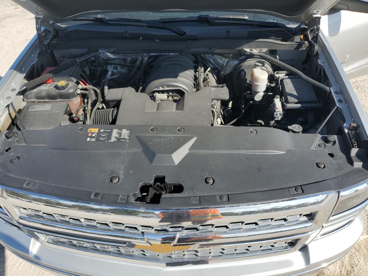 2015 Chevrolet Silverado - Image 12