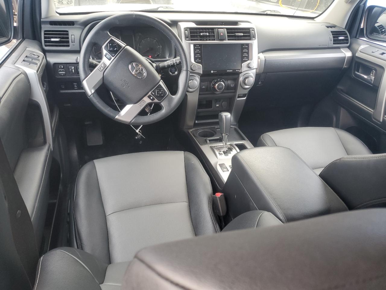 2022 Toyota 4Runner - Image 8