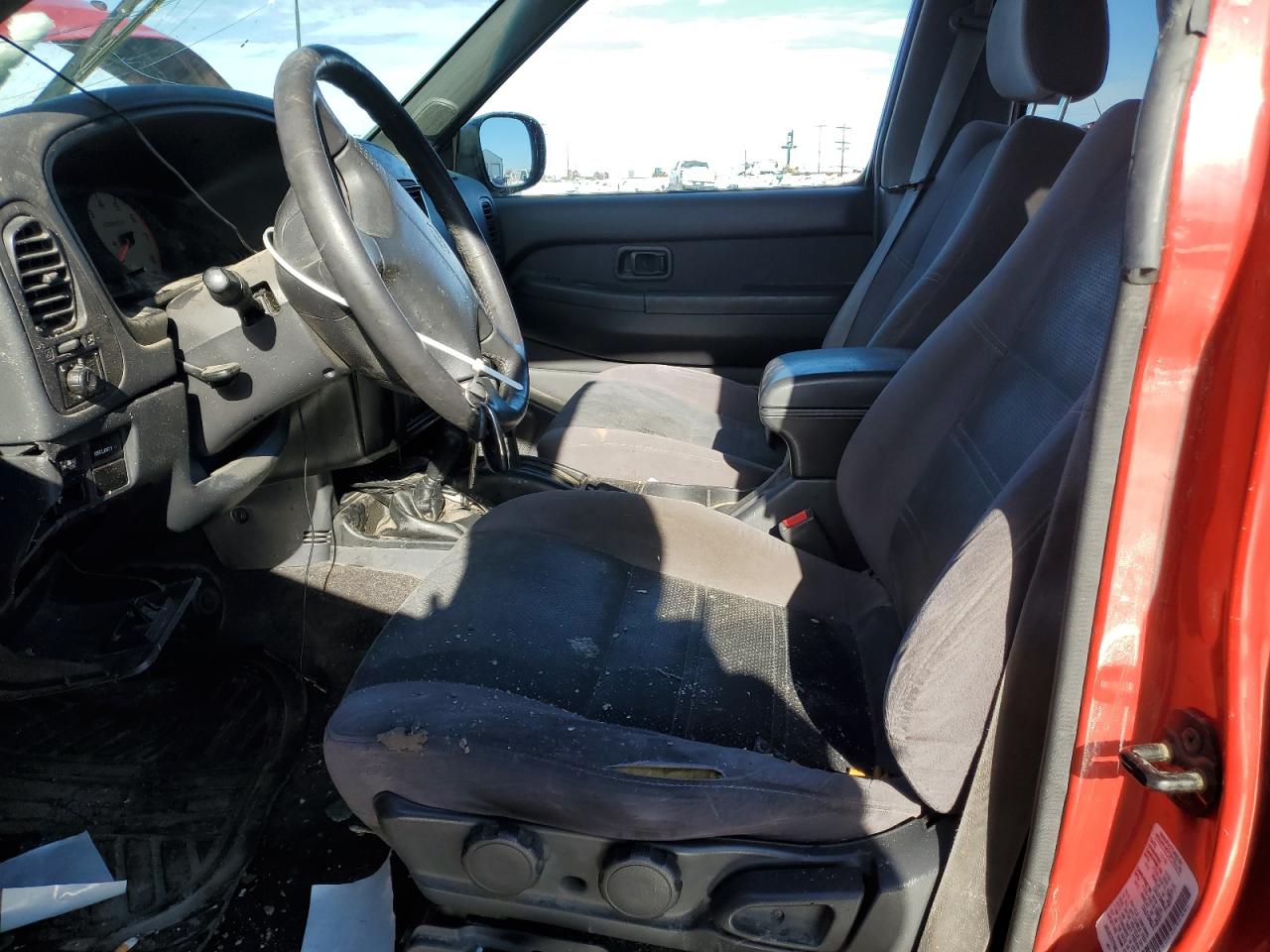 2000 Nissan Pathfinder - Image 7