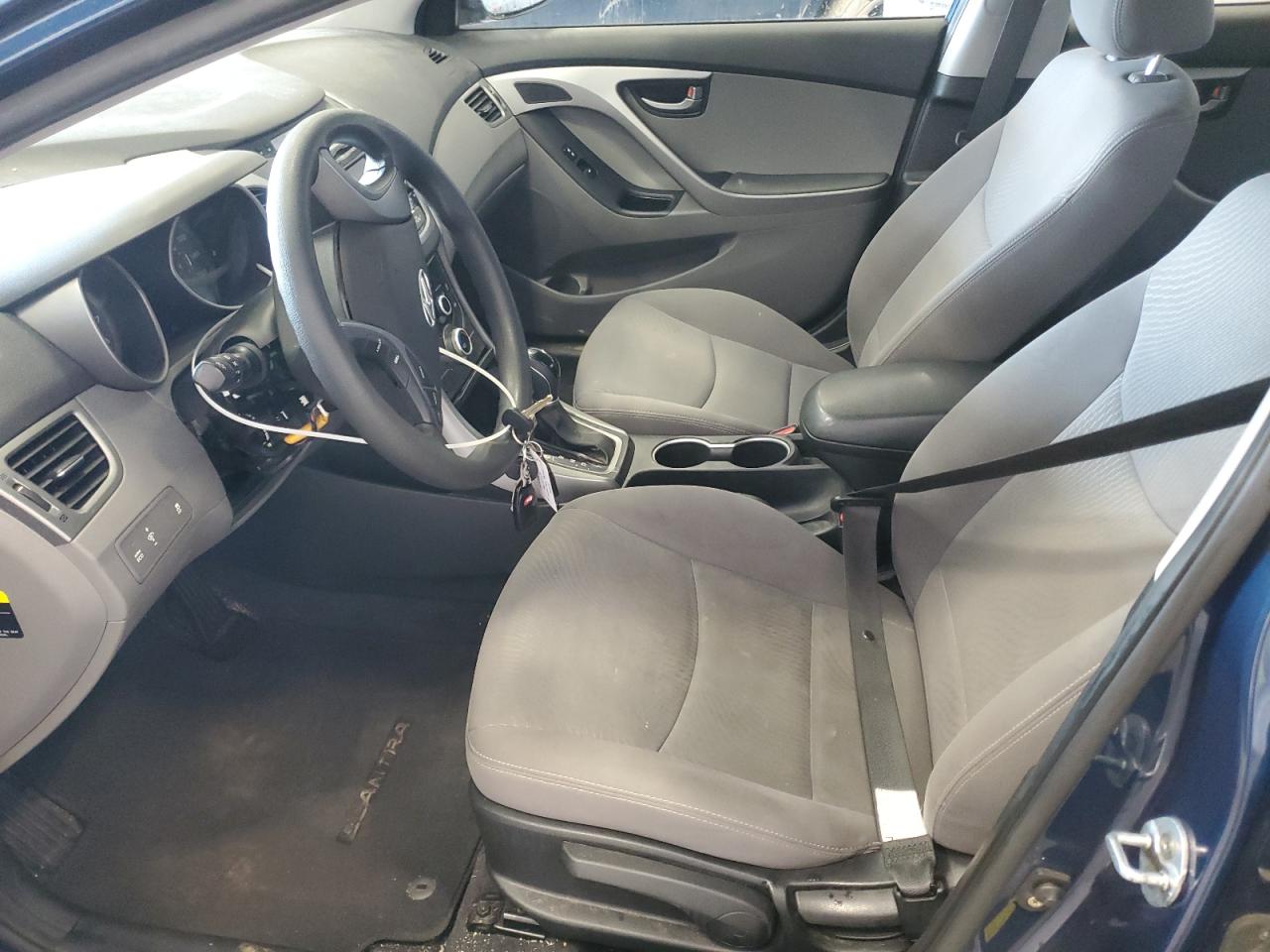 2016 Hyundai Elantra - Image 7