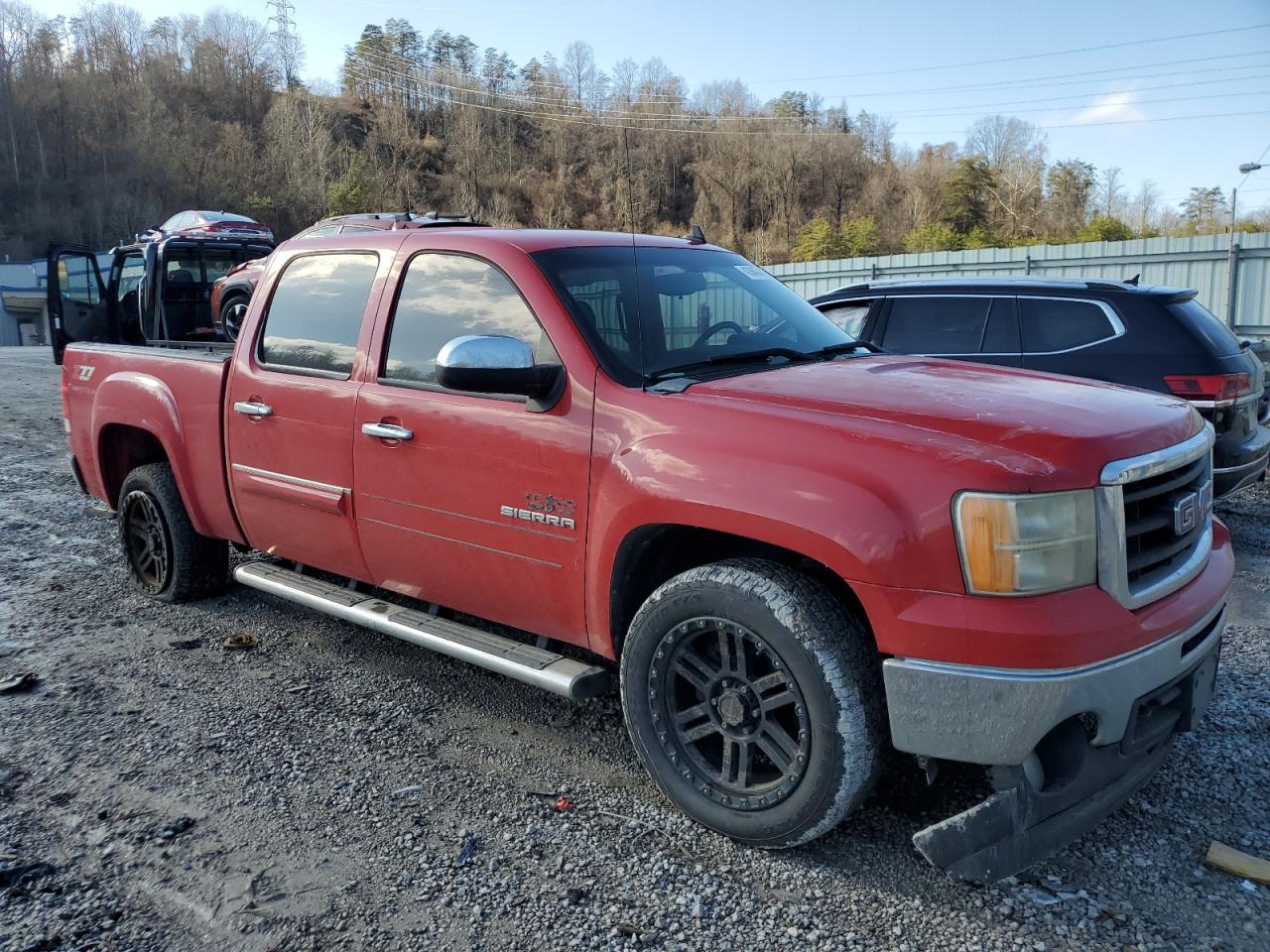 2011 GMC Sierra - Image 4
