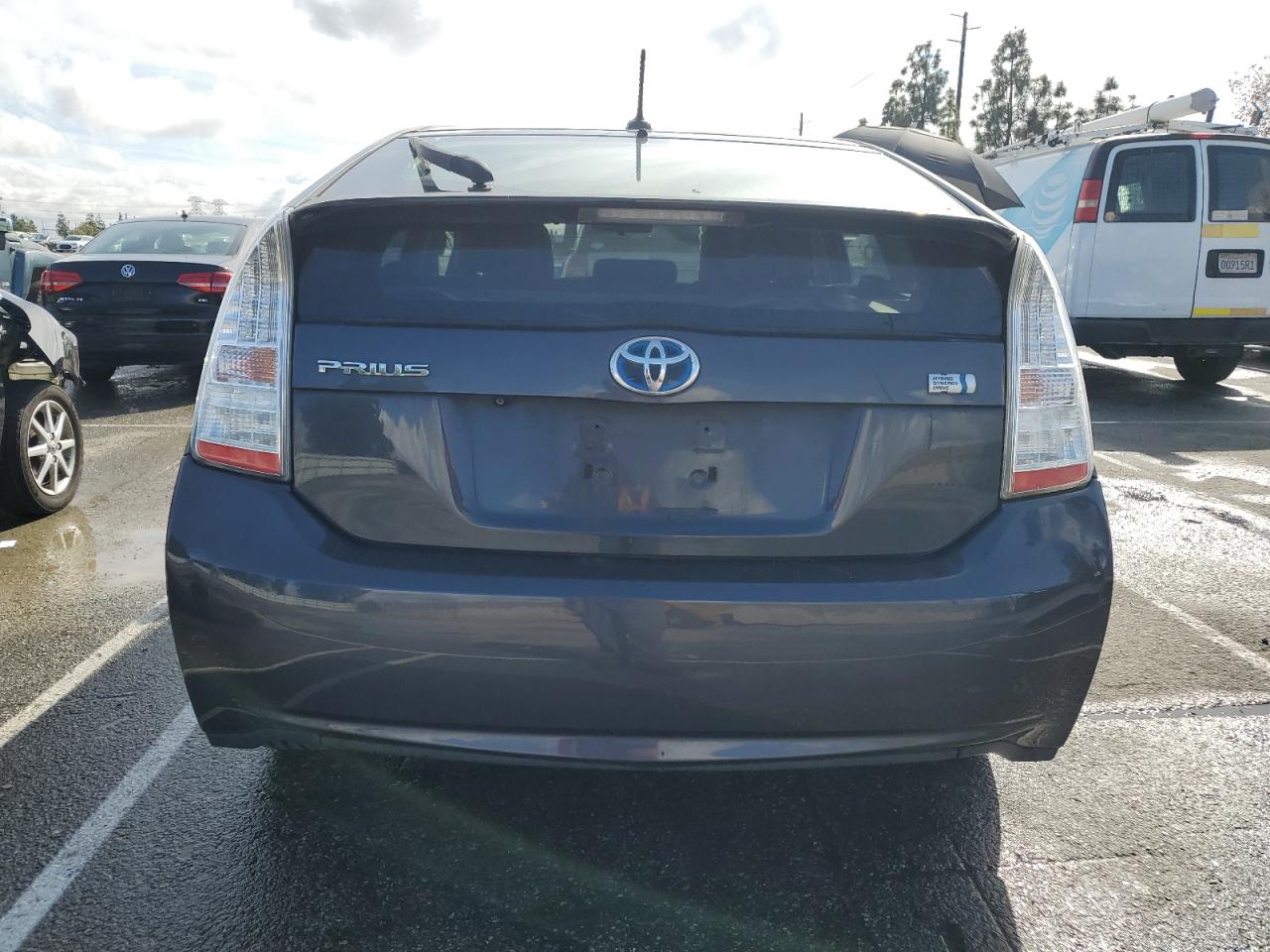2011 Toyota Prius - Image 6