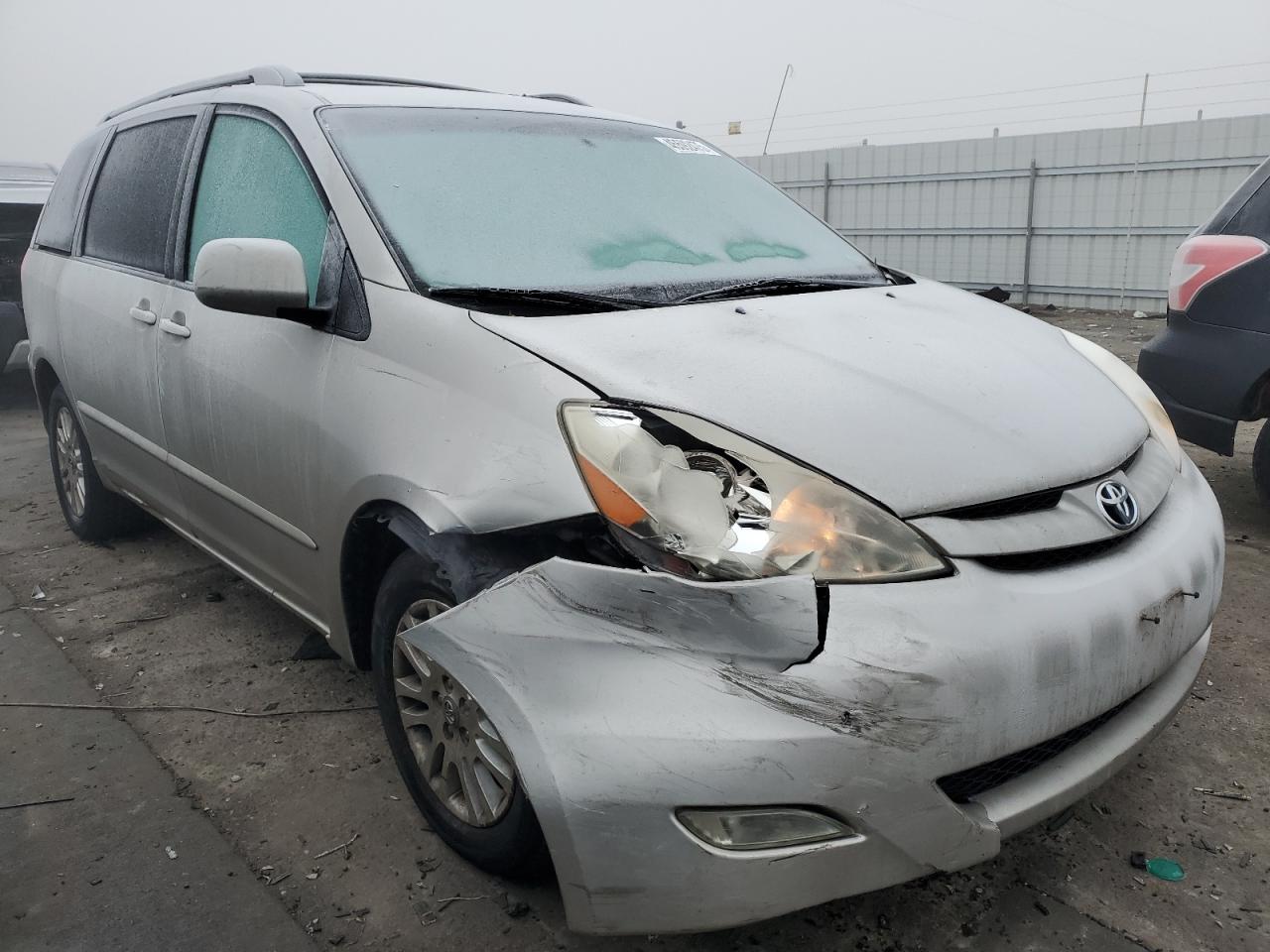 2007 Toyota Sienna - Image 4