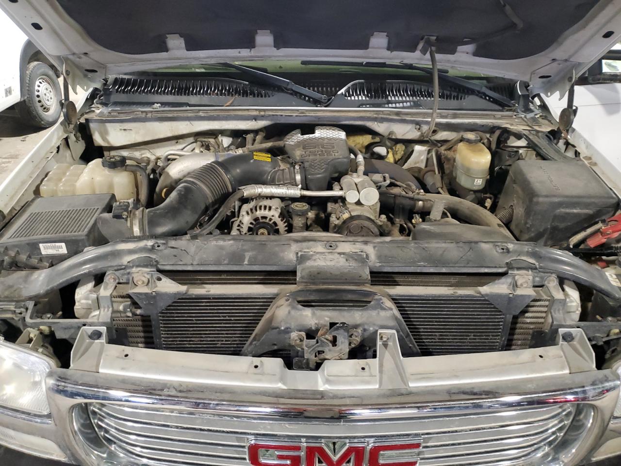 2002 GMC Sierra - Image 11