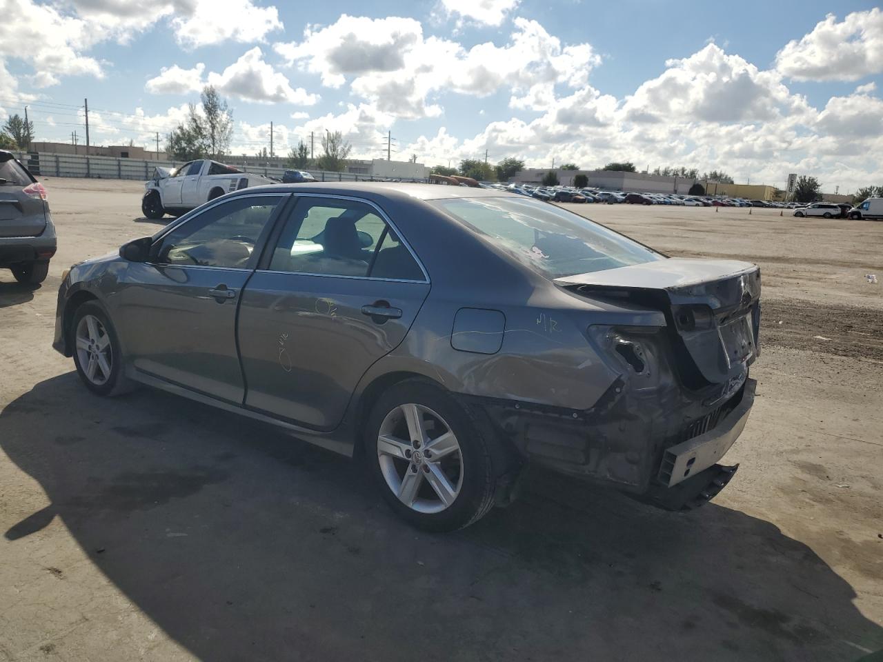 2014 Toyota Camry - Image 2