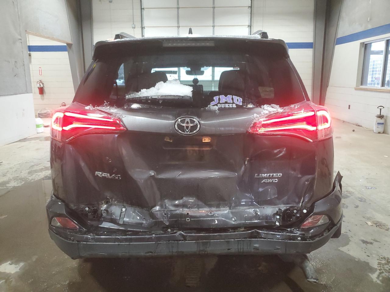 2018 Toyota RAV 4 - Image 6