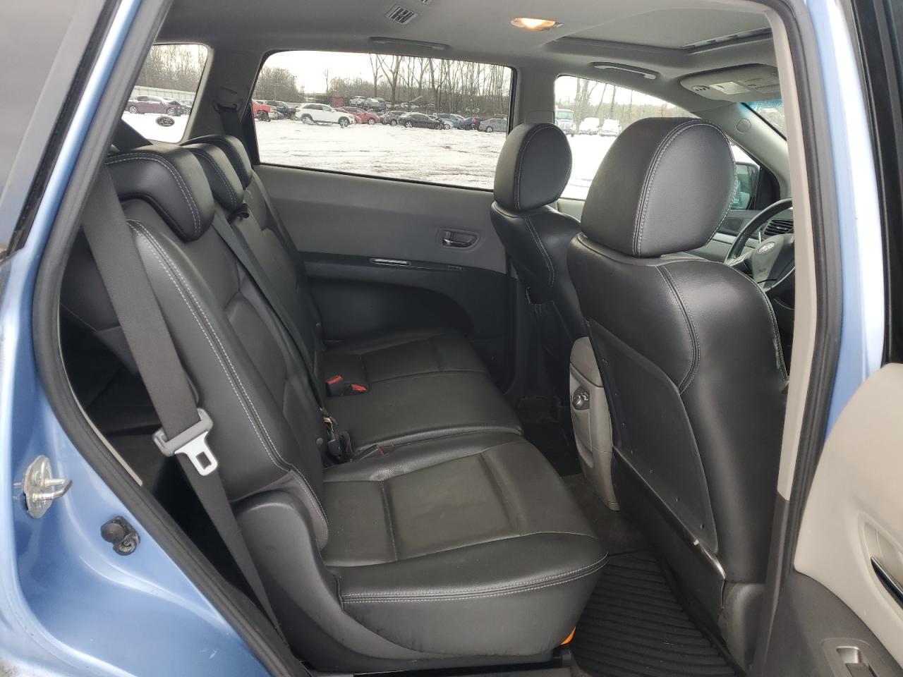 2010 Subaru Tribeca - Image 10