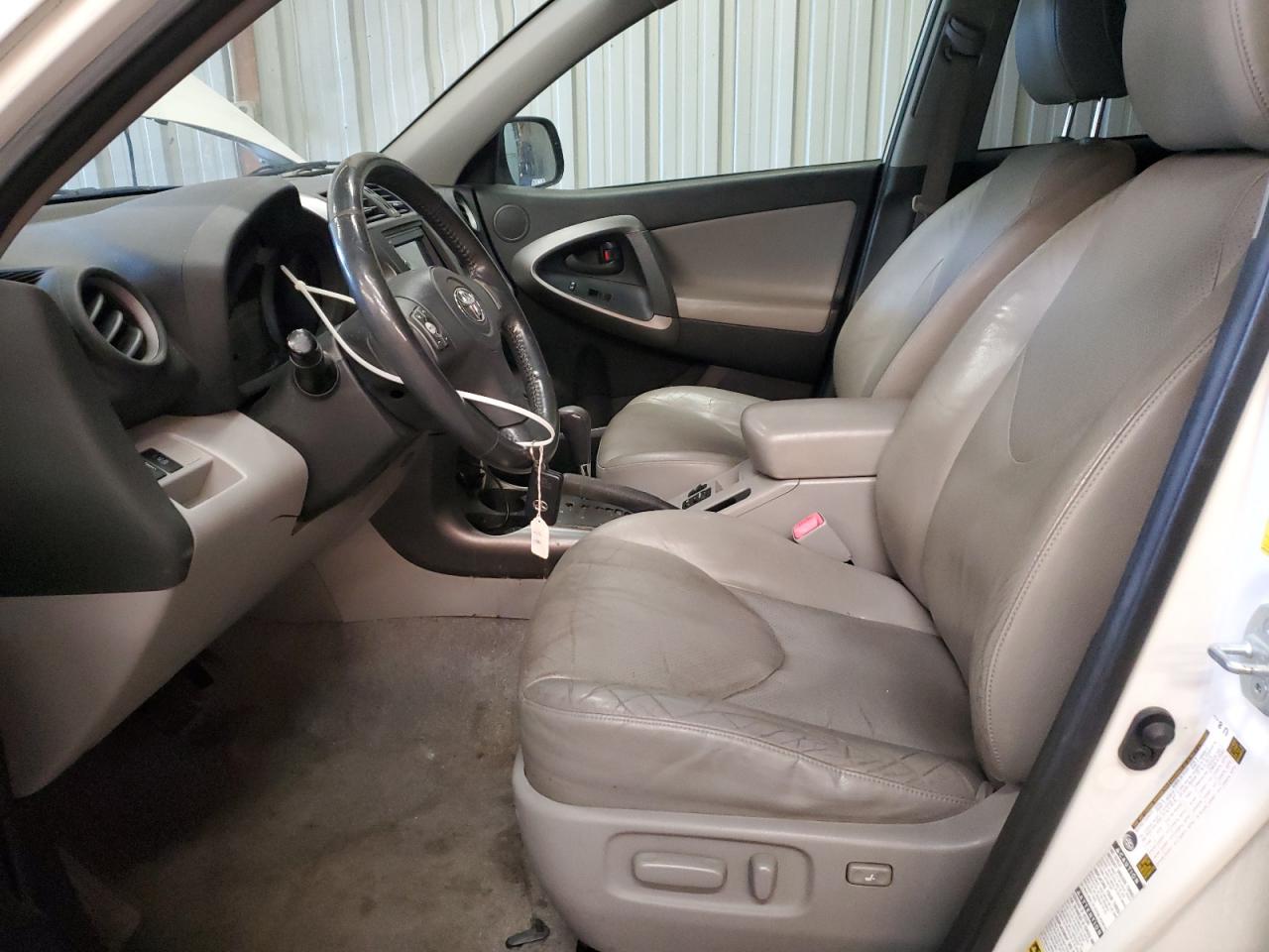 2010 Toyota RAV 4 - Image 7