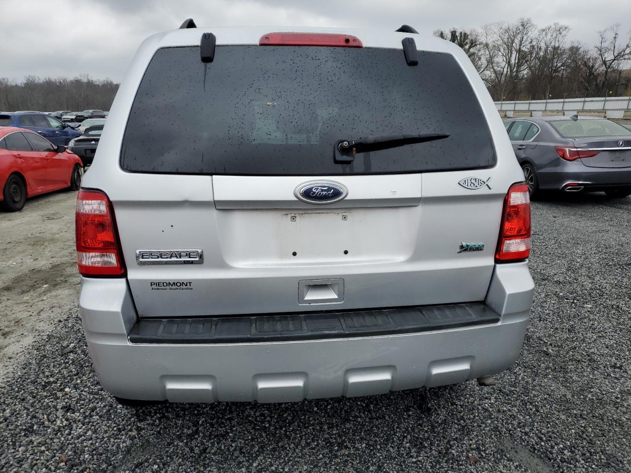 2010 Ford Escape - Image 6