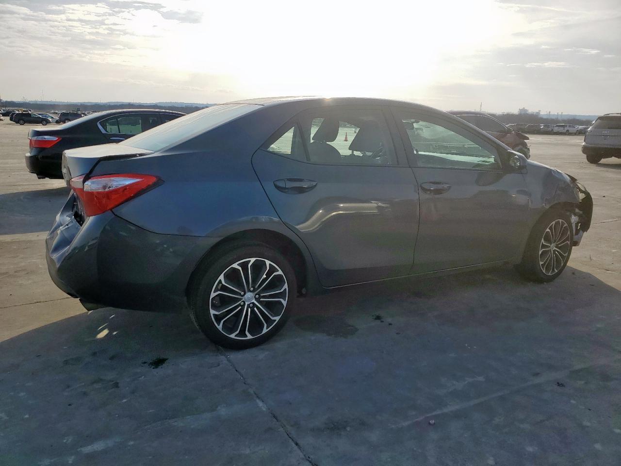 2015 Toyota Corolla - Image 3