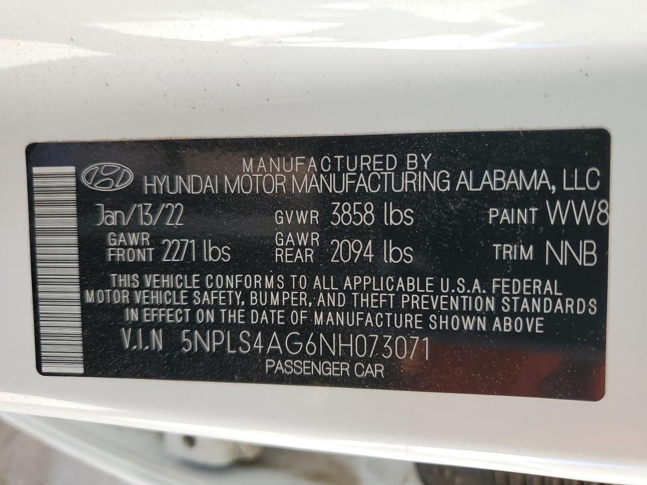 2022 Hyundai Elantra - Image 12