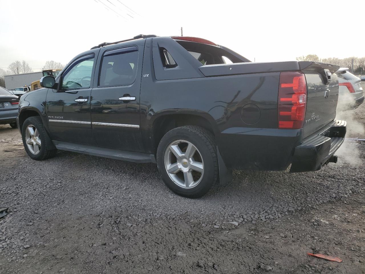 2012 Chevrolet Avalanche - Image 2