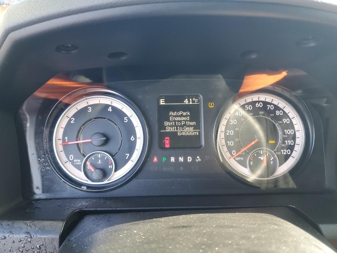 2018 RAM 1500 - Image 9
