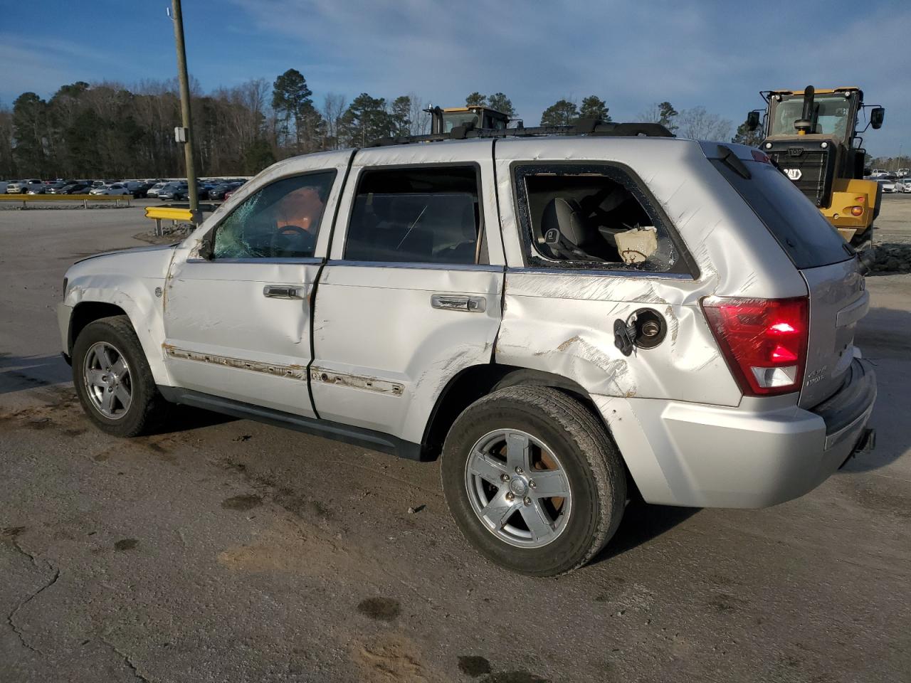 2006 Jeep Grand Cherokee - Image 2