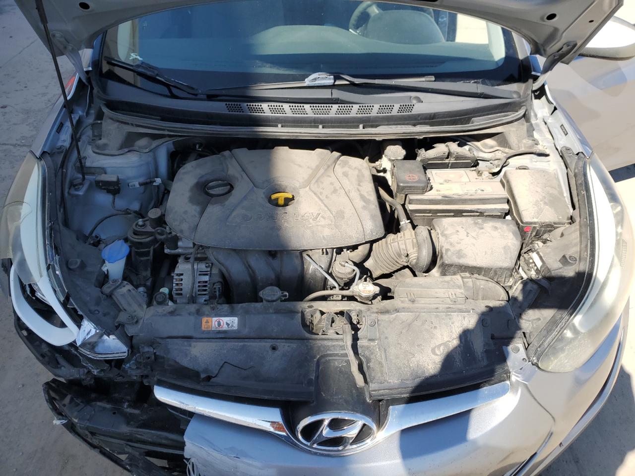 2016 Hyundai Elantra - Image 11