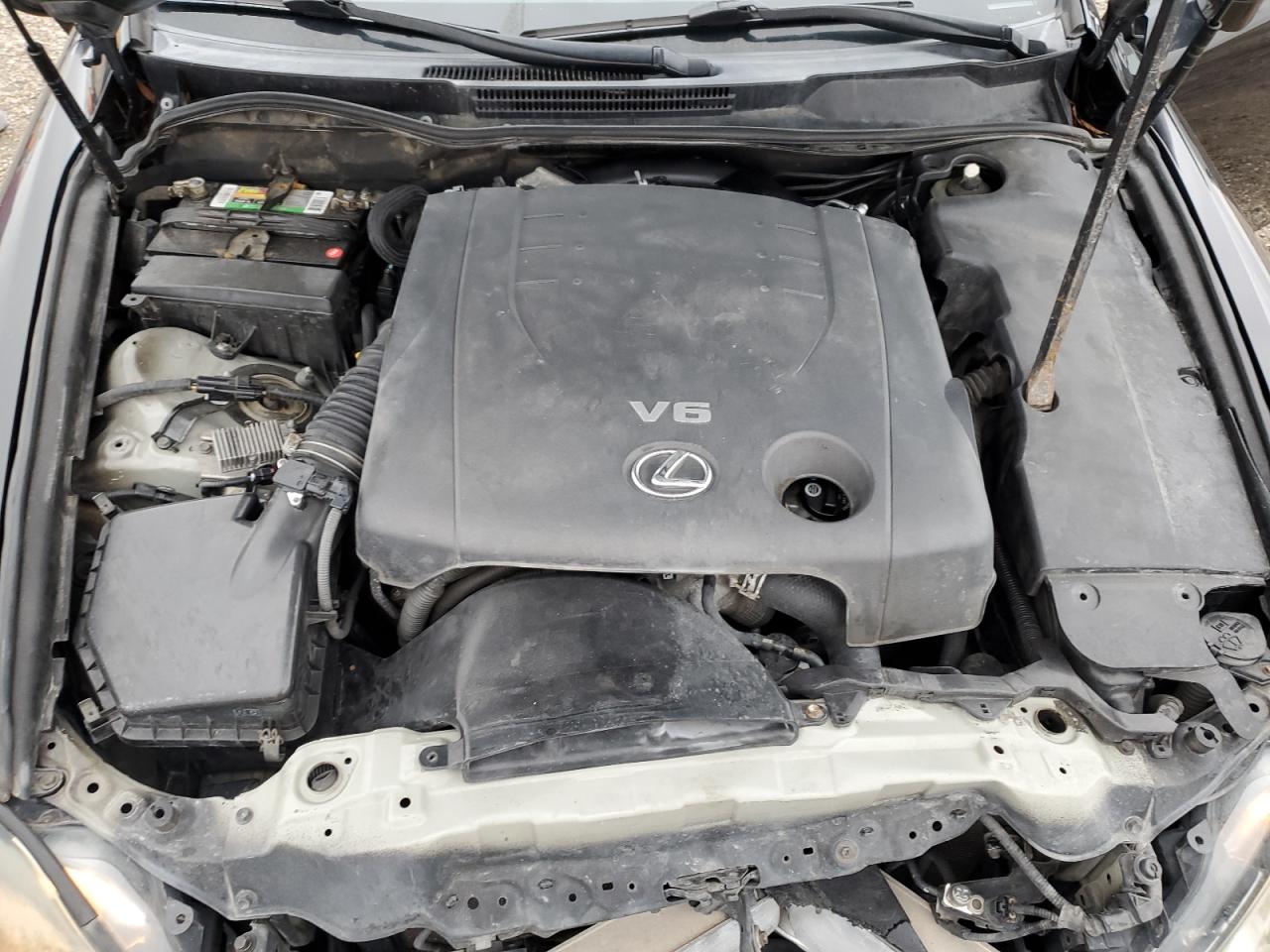 2010 Lexus IS - Image 11