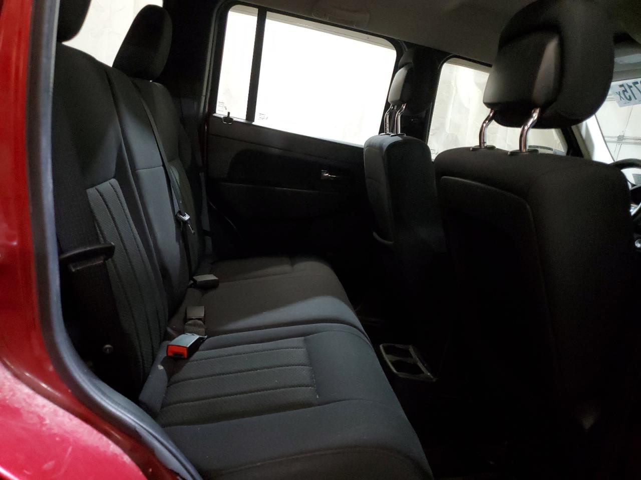 2012 Jeep Liberty (North America) - Image 11