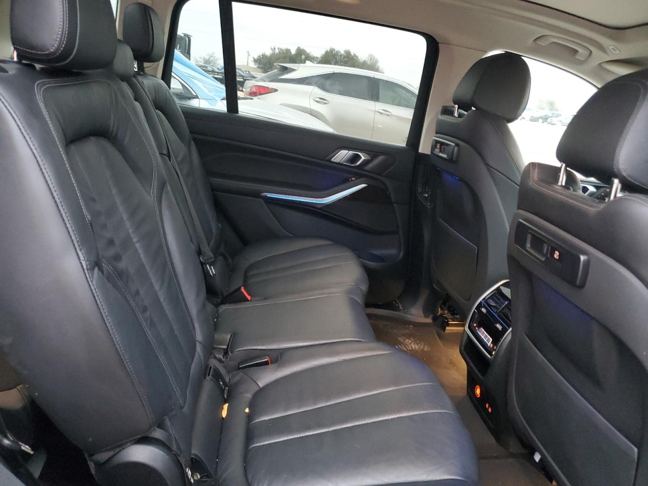 2019 BMW X7 - Image 11