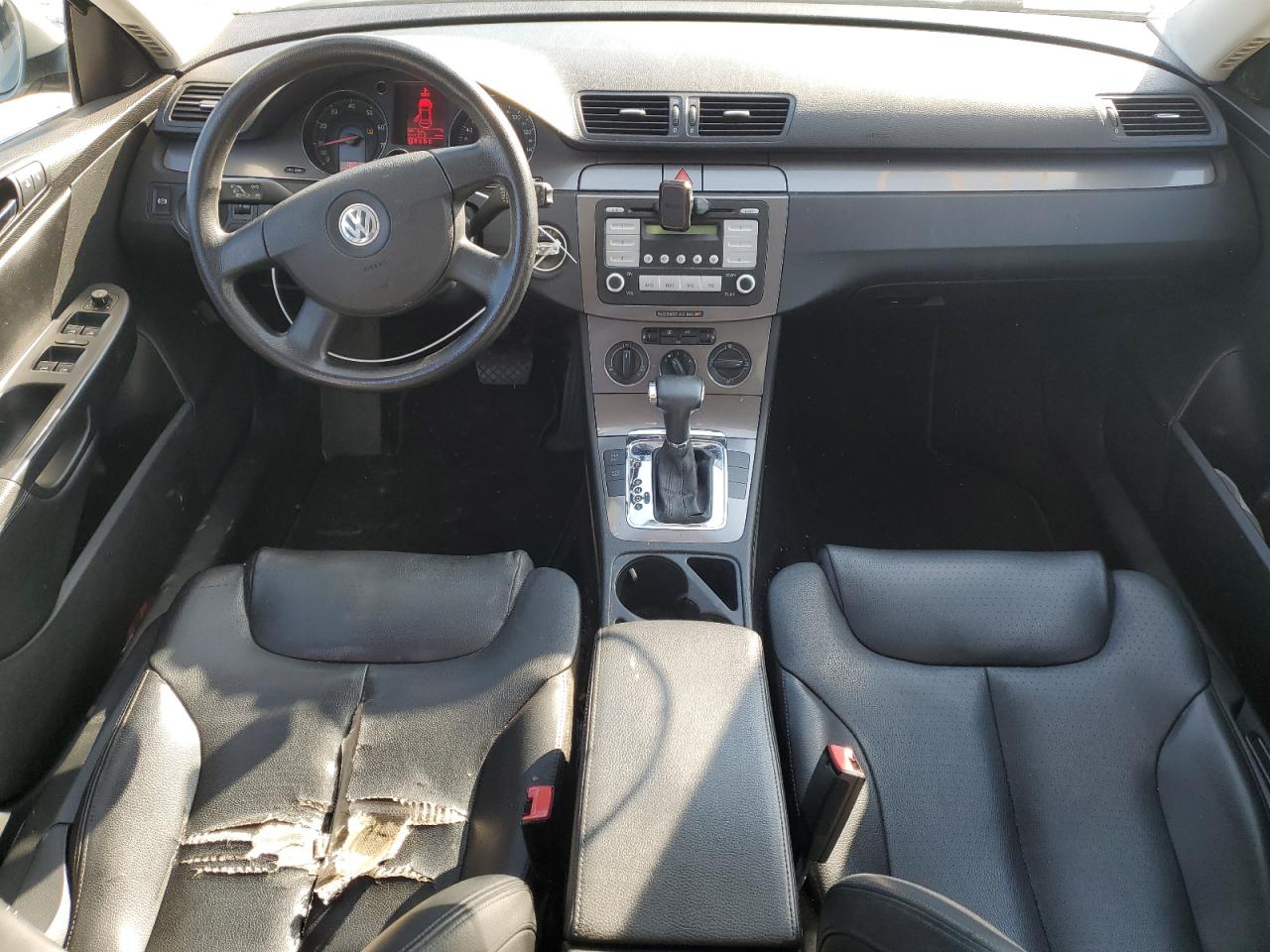 2008 Volkswagen Passat - Image 8