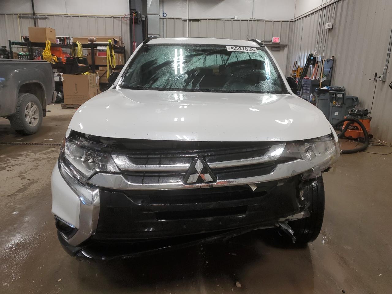 2018 Mitsubishi Outlander - Image 5