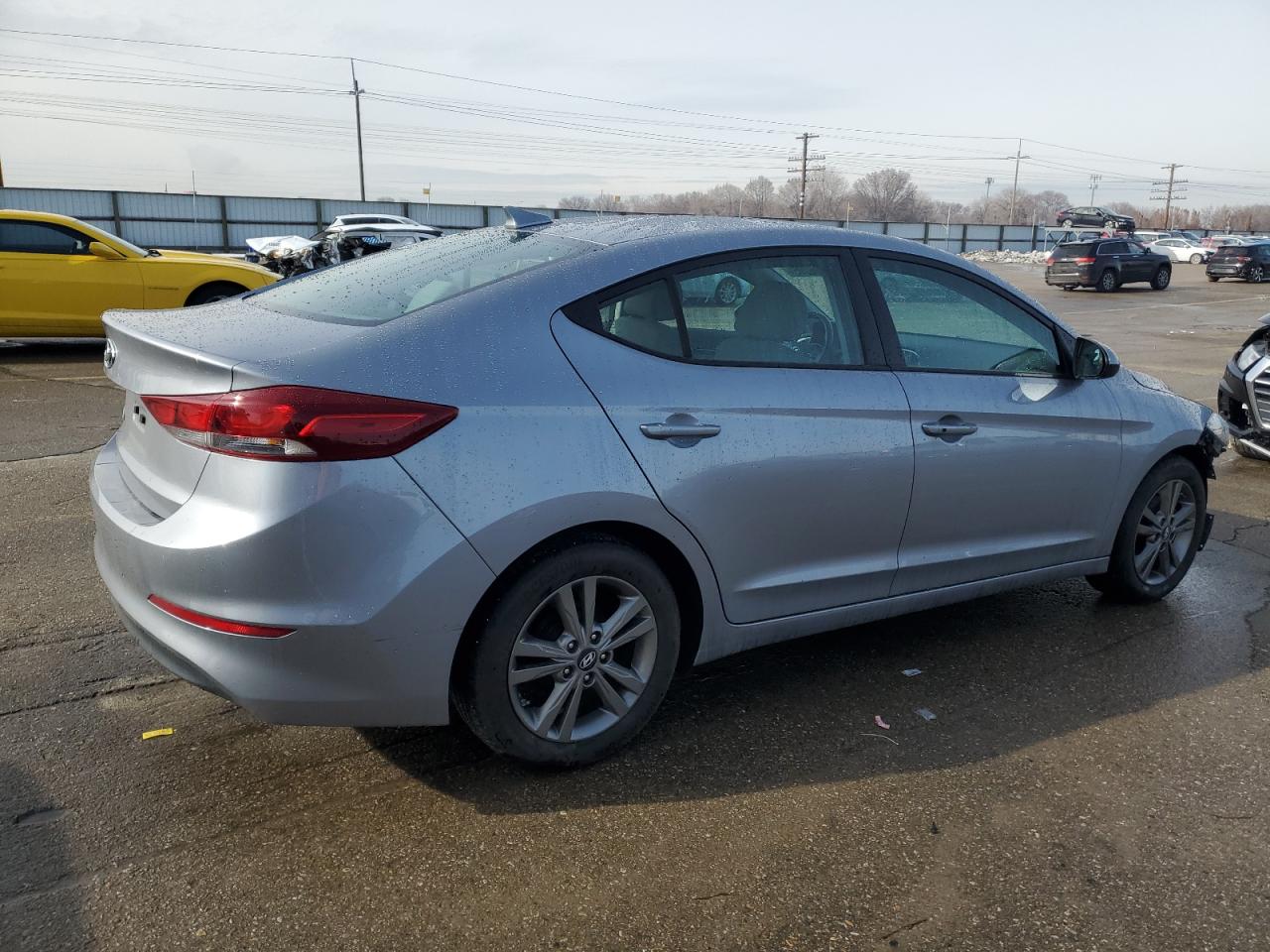 2017 Hyundai Elantra - Image 3