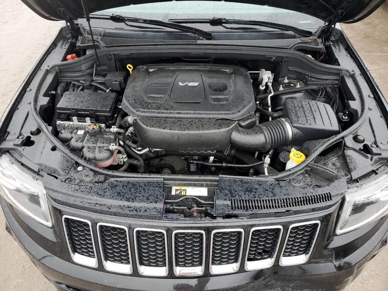2016 Jeep Grand Cherokee - Image 12