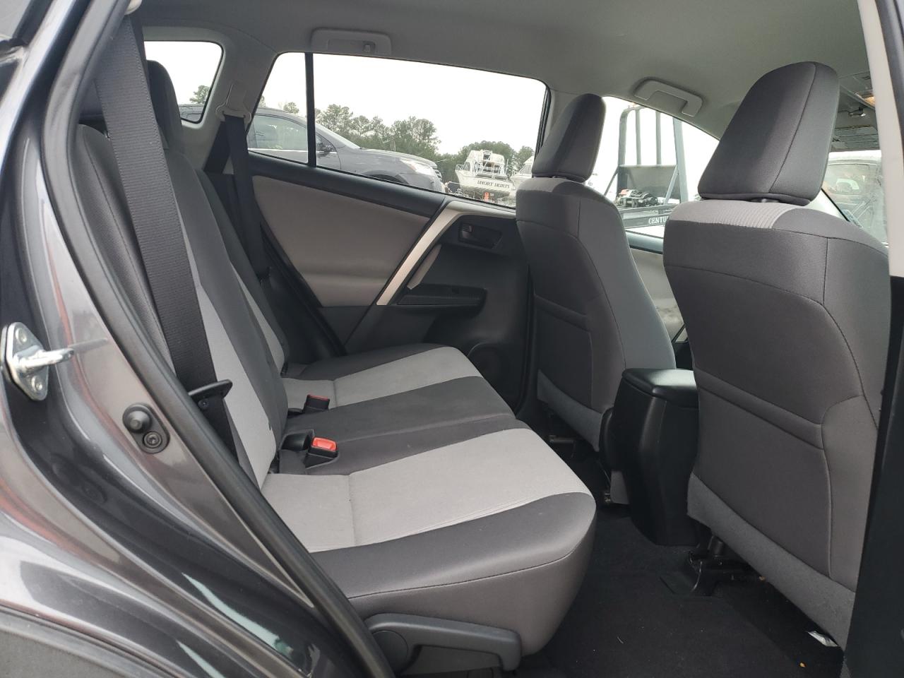 2015 Toyota RAV 4 - Image 11