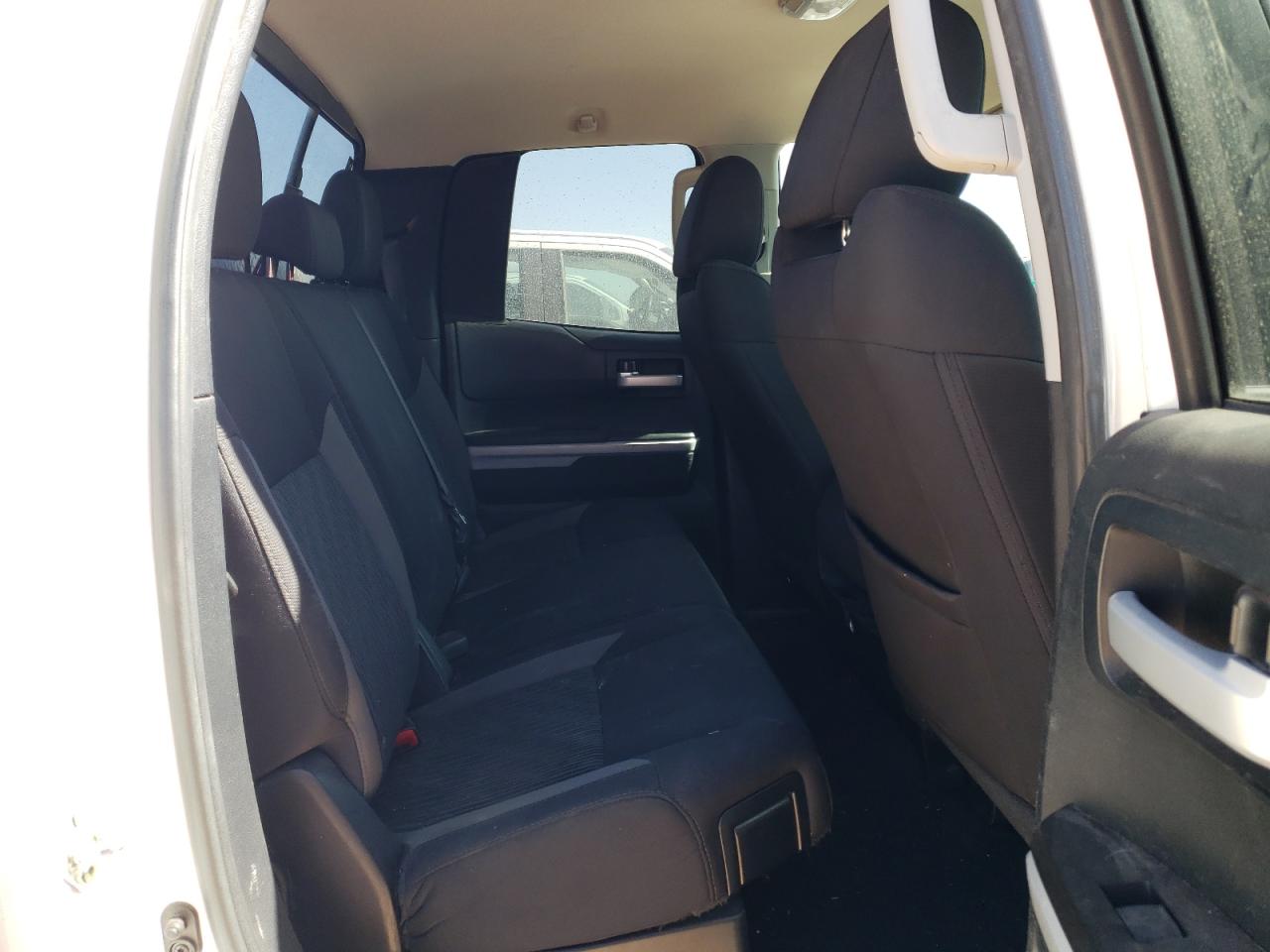 2016 Toyota Tundra - Image 10