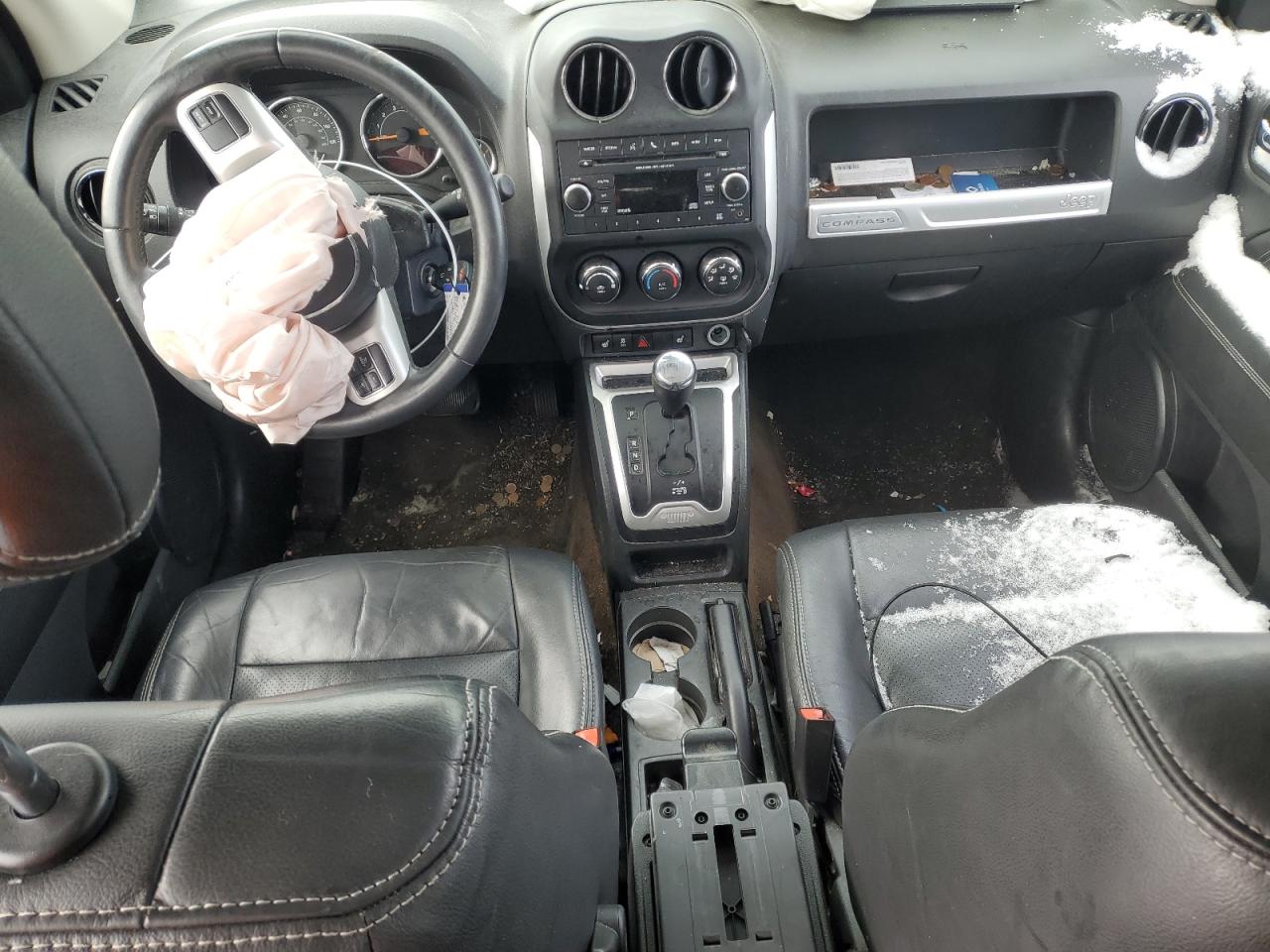 2015 Jeep Compass - Image 8