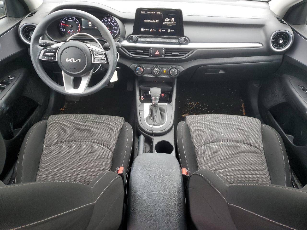 2024 Kia Forte - Image 8