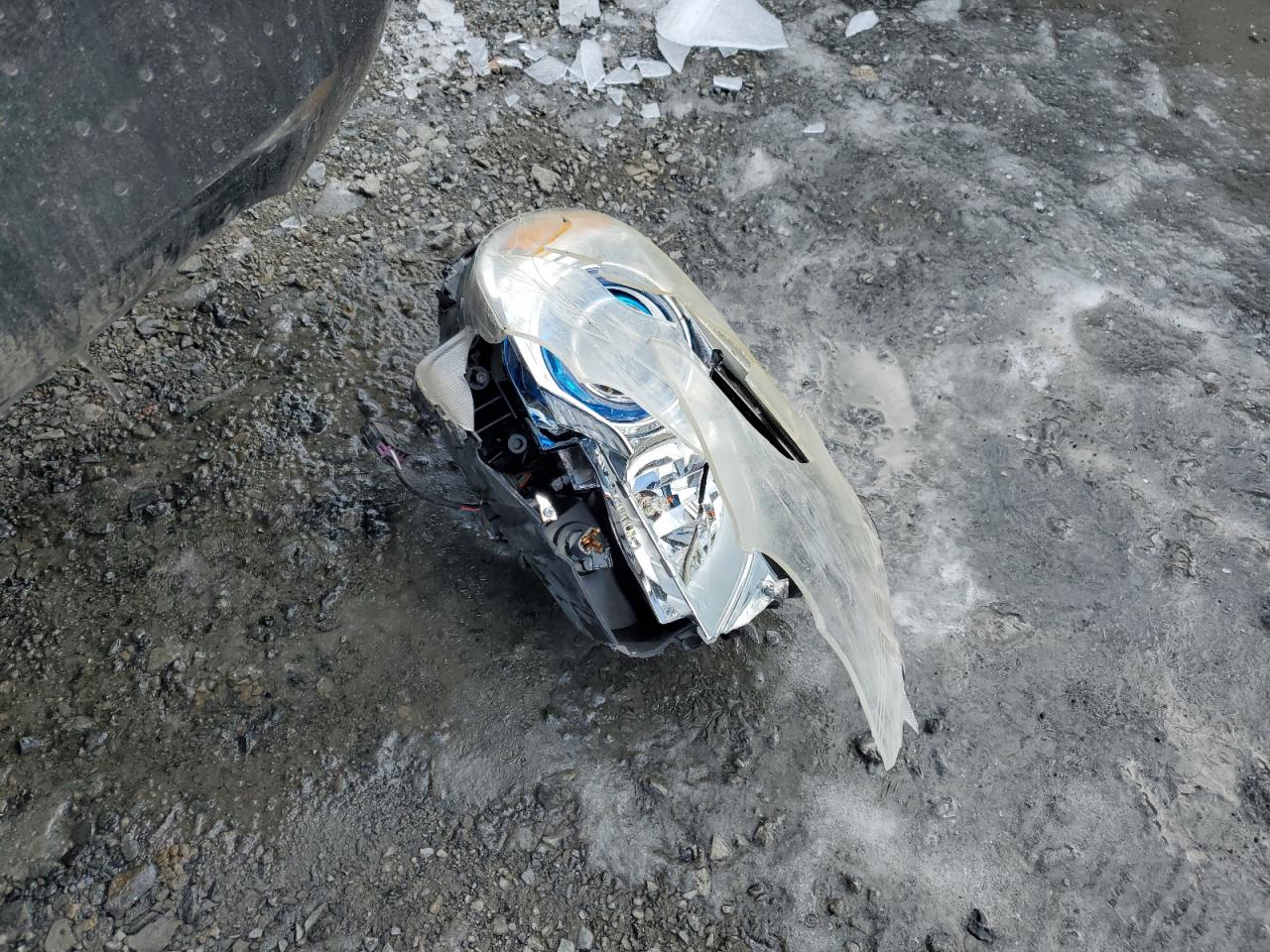 2012 Buick Verano - Image 12