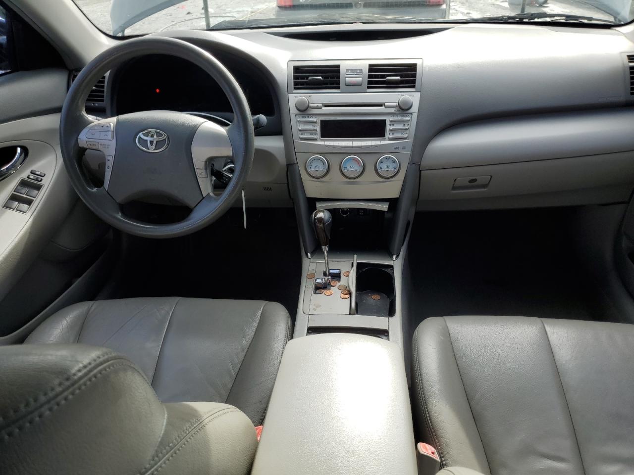 2011 Toyota Camry - Image 8