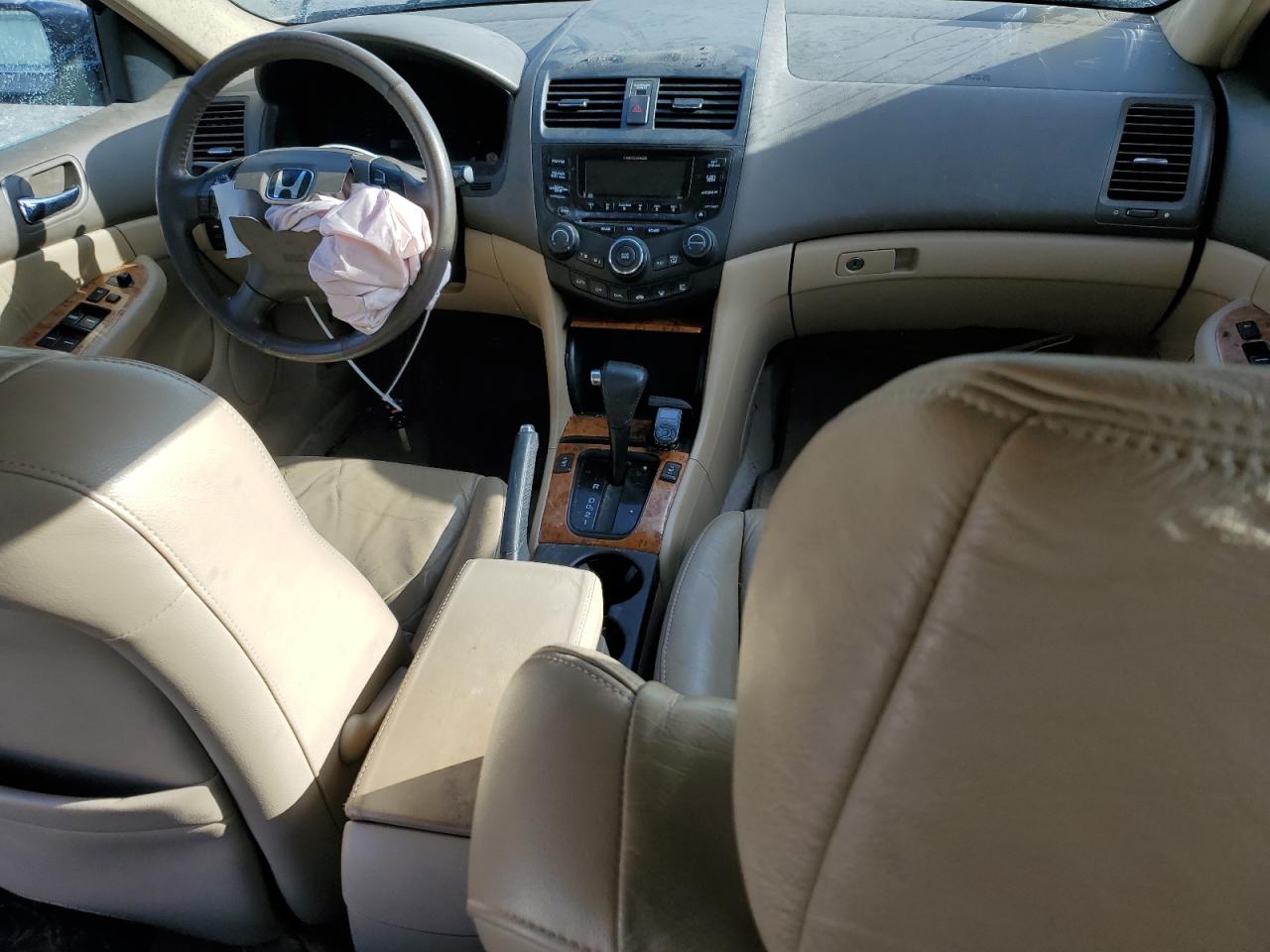 2004 Honda Accord - Image 8
