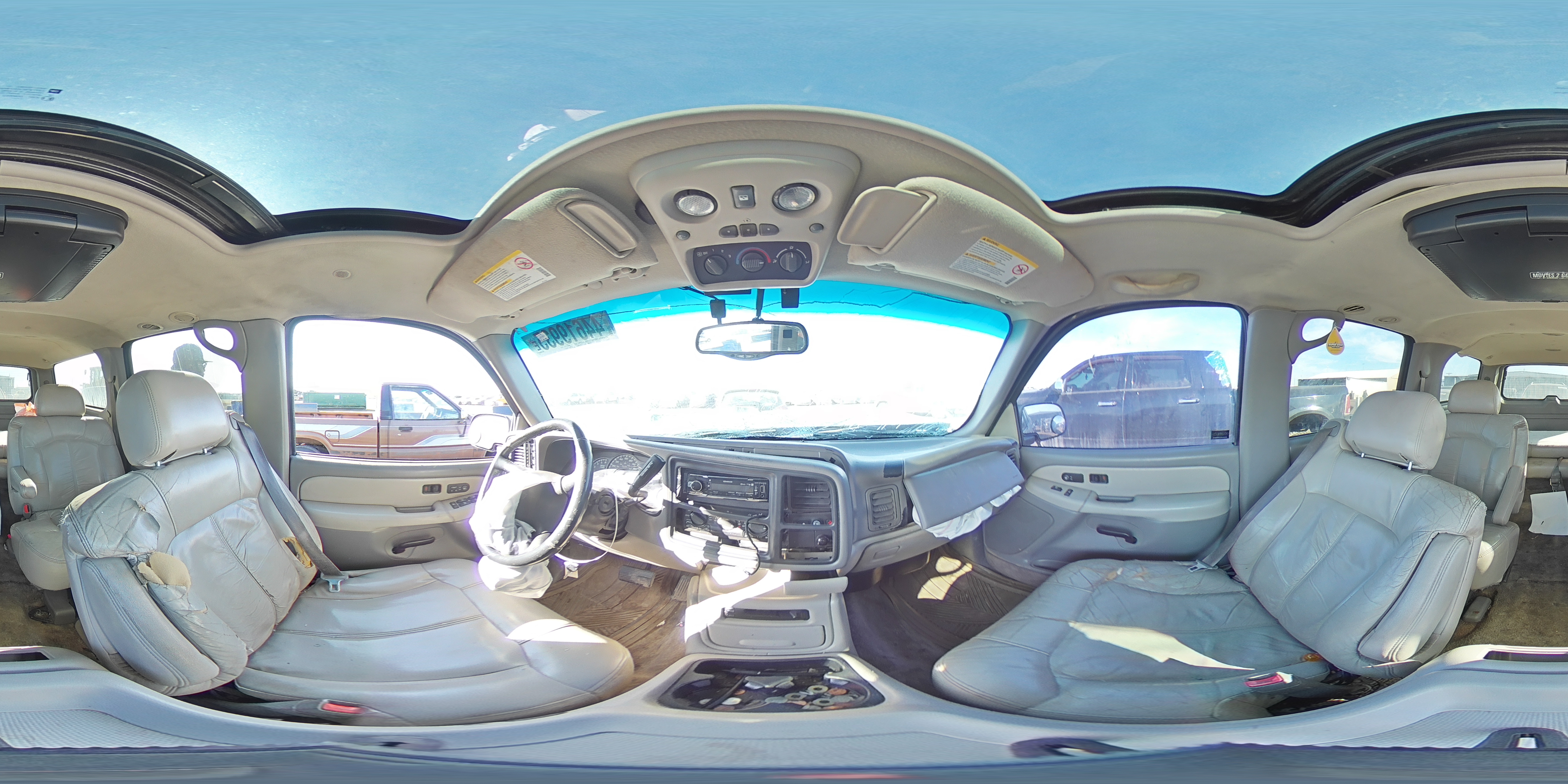 2002 Chevrolet Suburban - Image 13