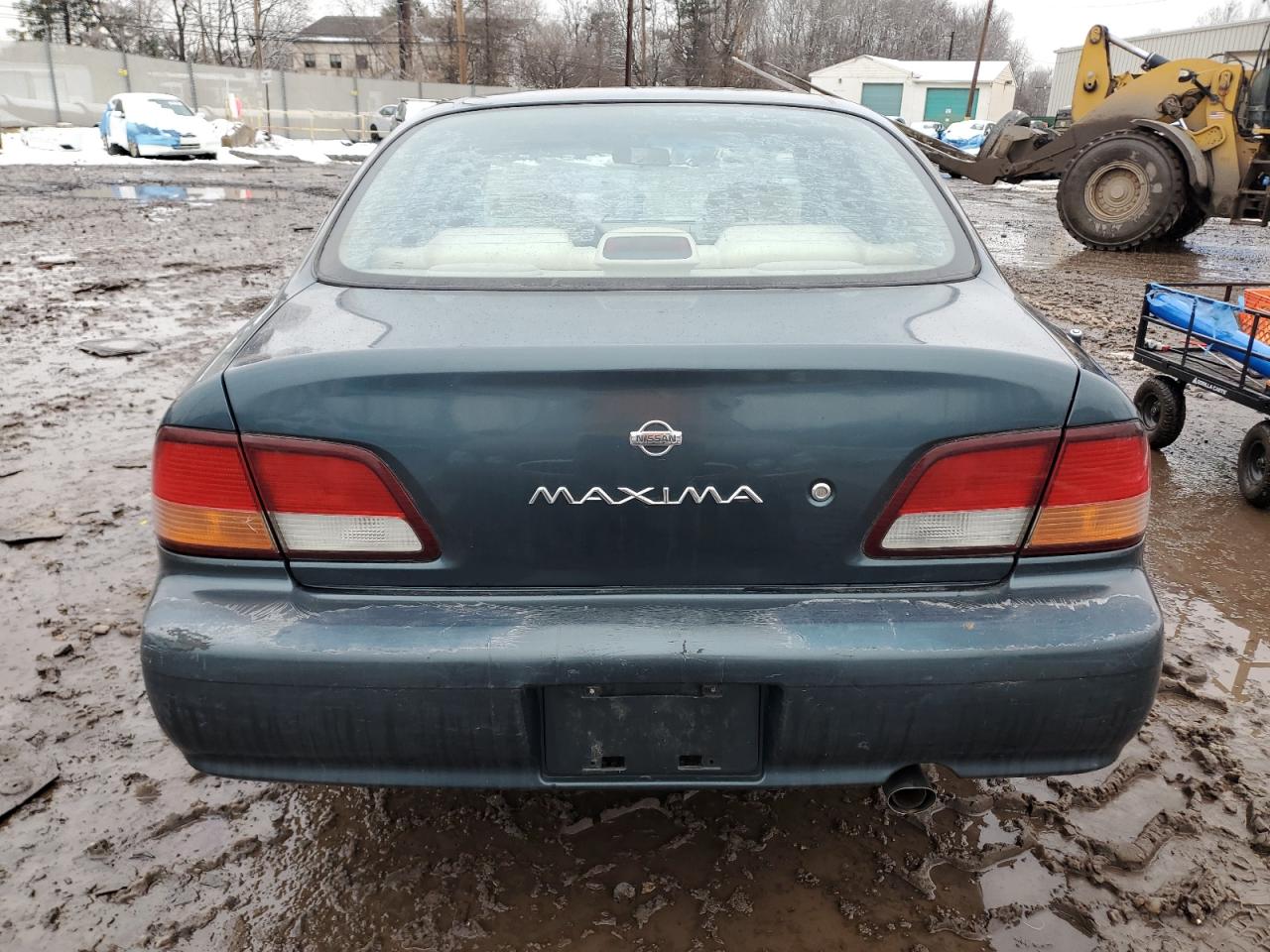 1998 Nissan Maxima - Image 6