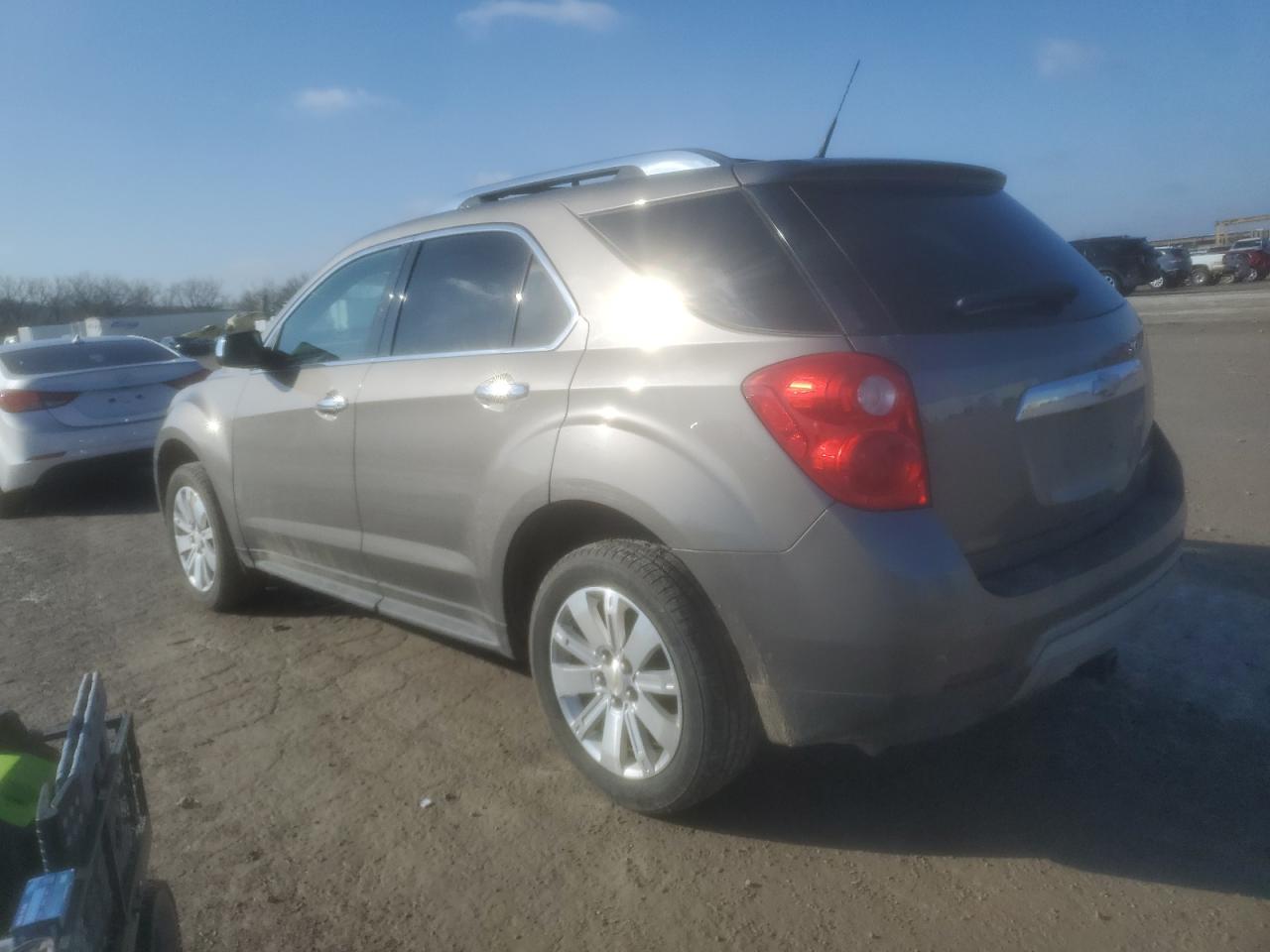 2010 Chevrolet Equinox - Image 2