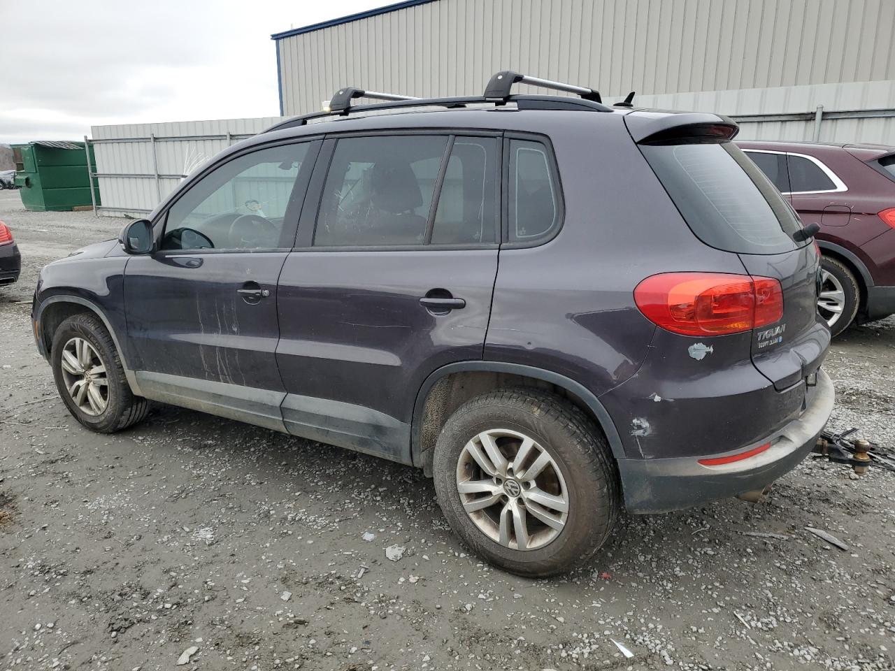2016 Volkswagen Tiguan - Image 2