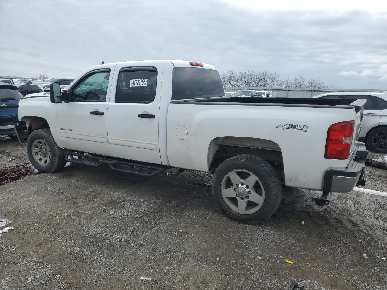 2011 Chevrolet Silverado - Image 2