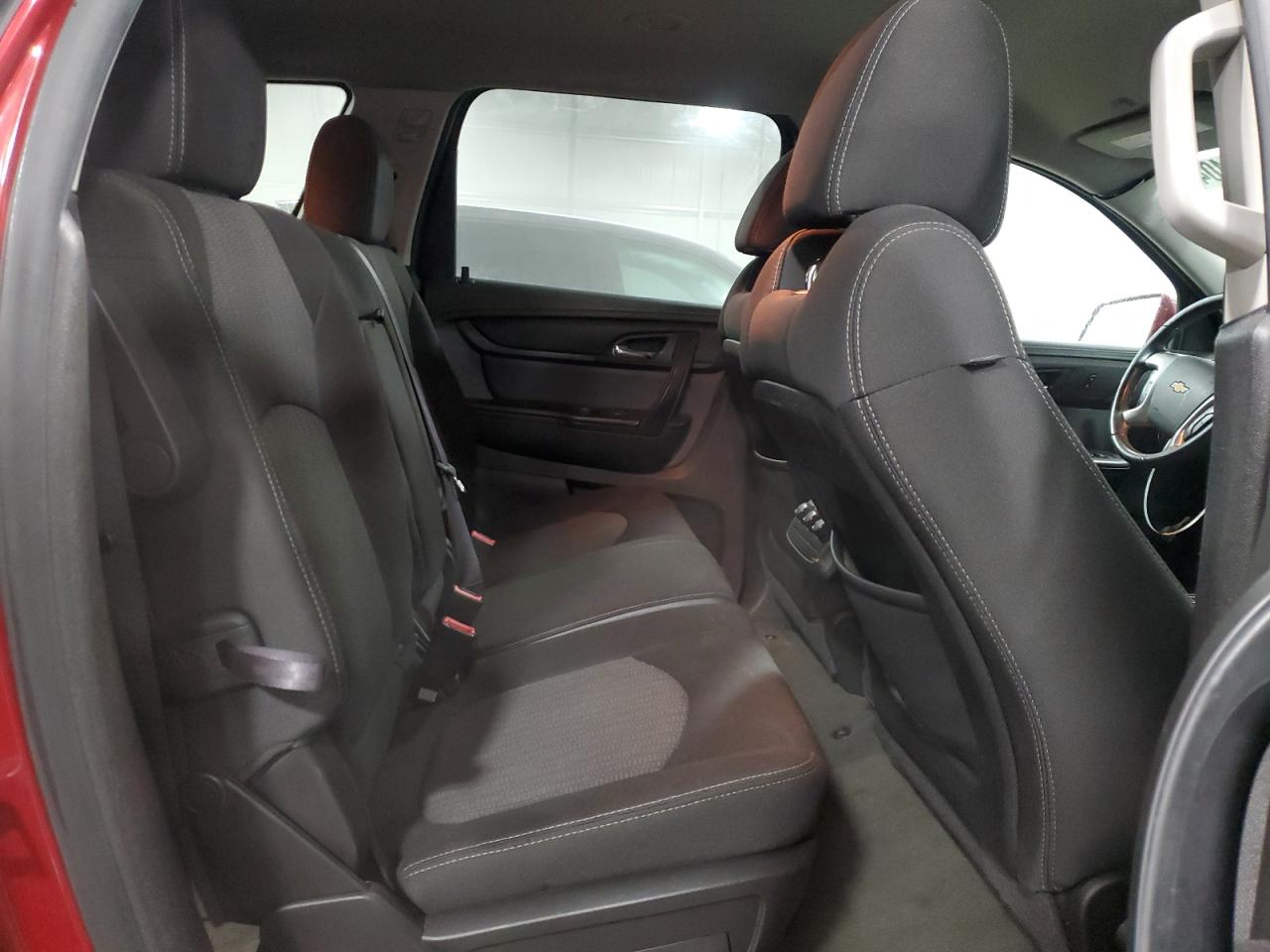 2014 Chevrolet Traverse - Image 11