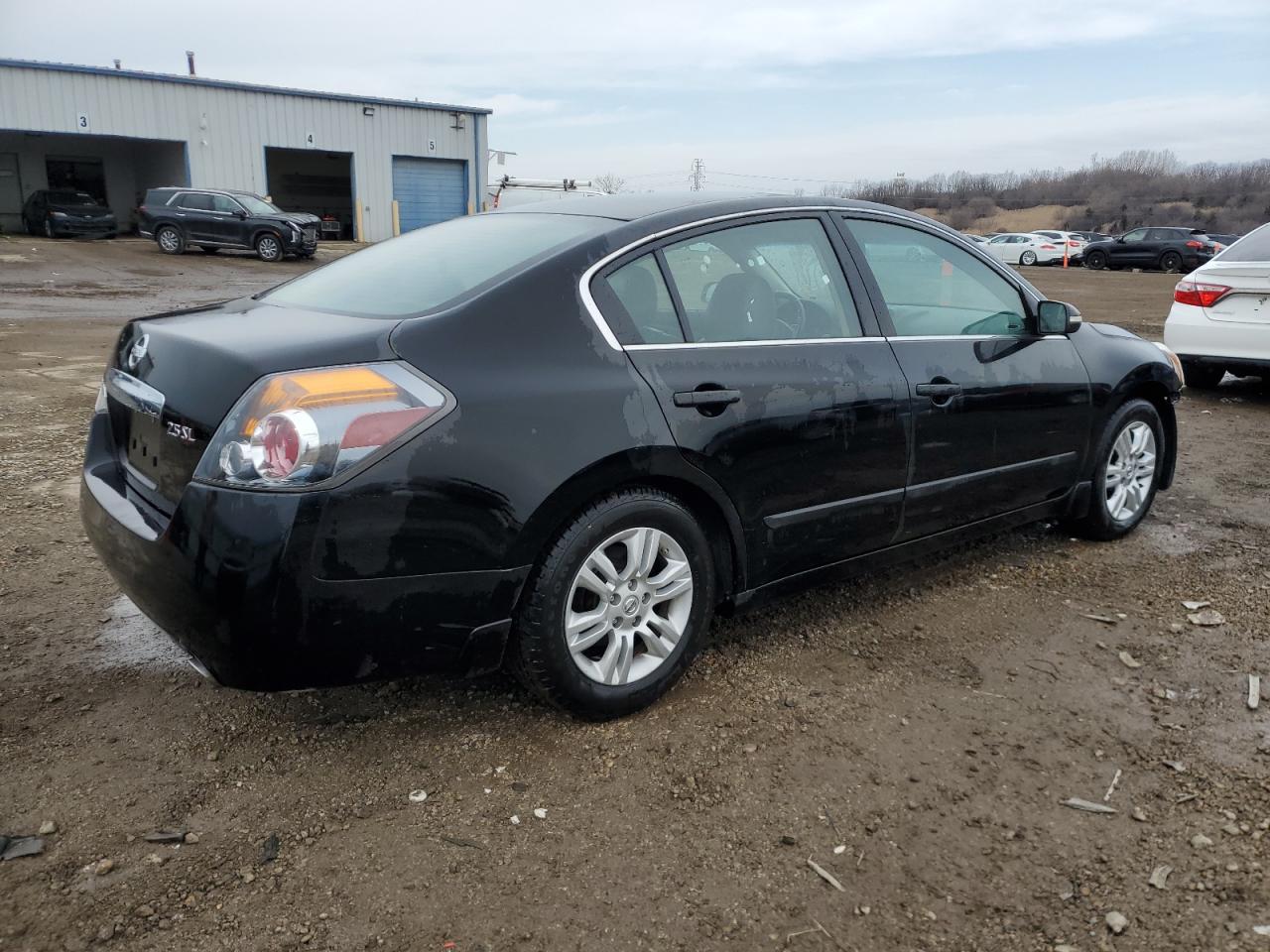 2010 Nissan Altima - Image 3